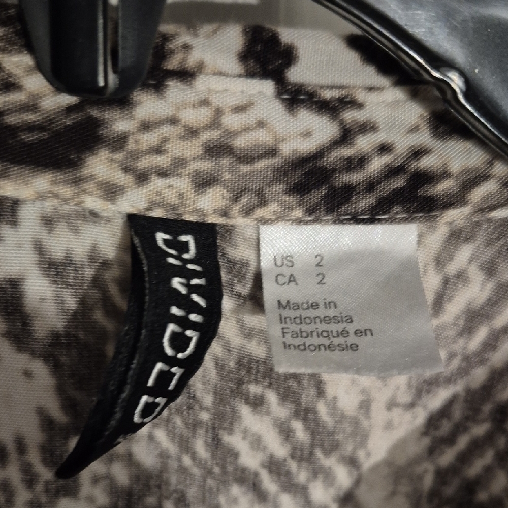 Divided Neutral Snake-Print Button Shirt - Picture 4 of 5